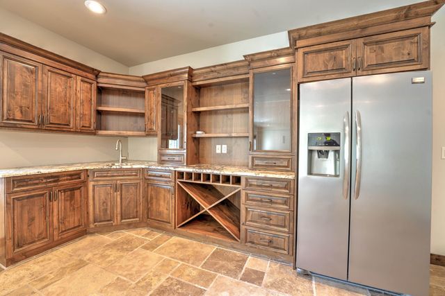 1409 Golden Valley Lane, Minot, ND 58703