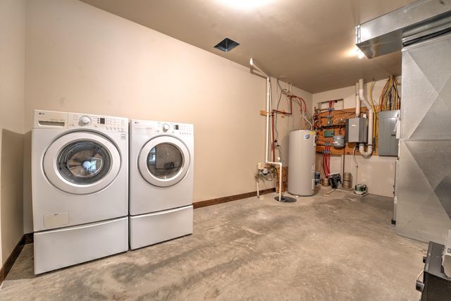 1409 Golden Valley Lane, Minot, ND 58703