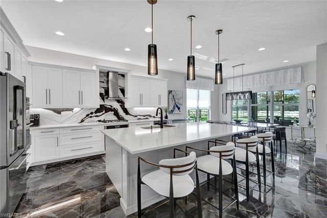 11628 Periwinkle DR, Naples, FL 34120