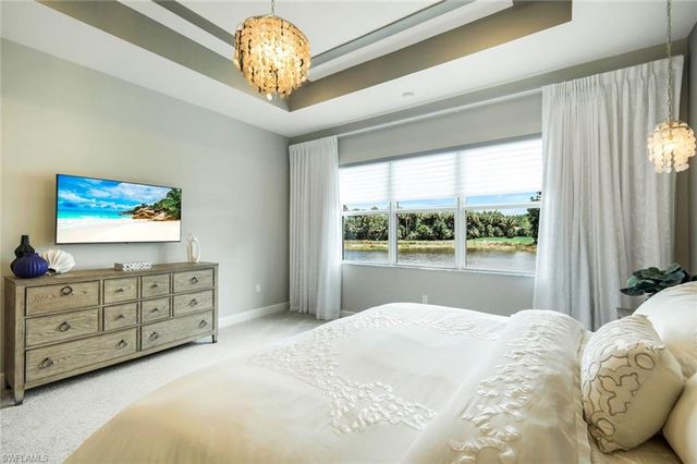 11628 Periwinkle DR, Naples, FL 34120