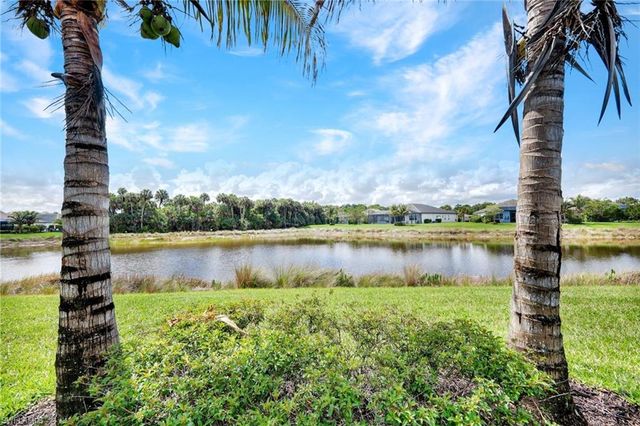11628 Periwinkle DR, Naples, FL 34120