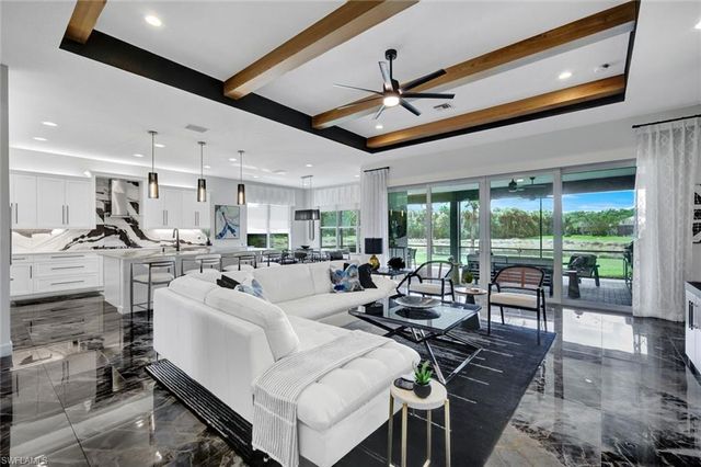 11628 Periwinkle DR, Naples, FL 34120