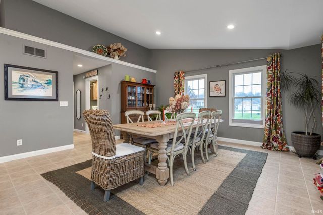 23870 Autumnview Lane, Elkhart, IN 46517