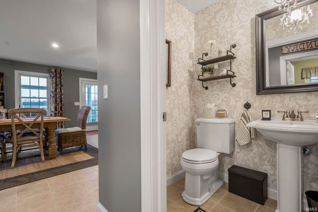 23870 Autumnview Lane, Elkhart, IN 46517