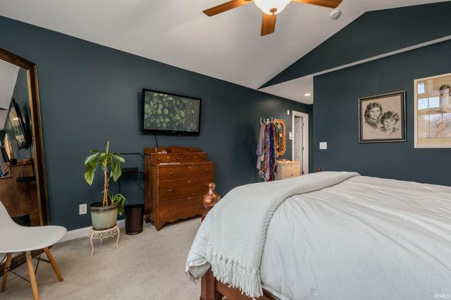 23870 Autumnview Lane, Elkhart, IN 46517