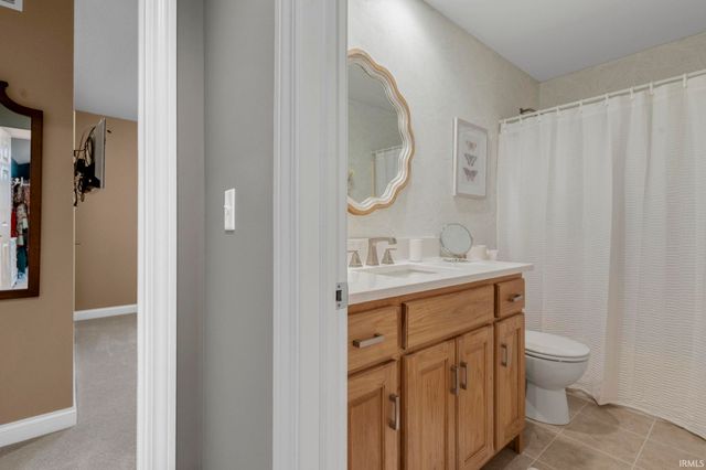 23870 Autumnview Lane, Elkhart, IN 46517