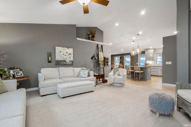 23870 Autumnview Lane, Elkhart, IN 46517