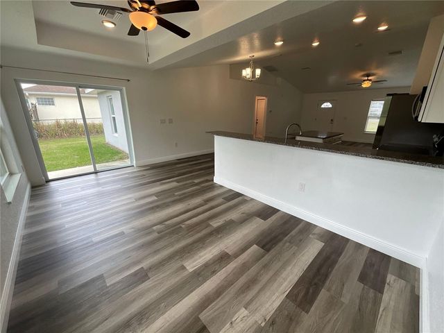 211 LOCUST PASS COURSE, Ocala, FL 34472