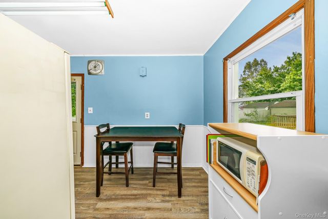 65 5th Street, Garden City Park, NY 11040