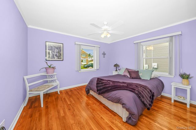 65 5th Street, Garden City Park, NY 11040