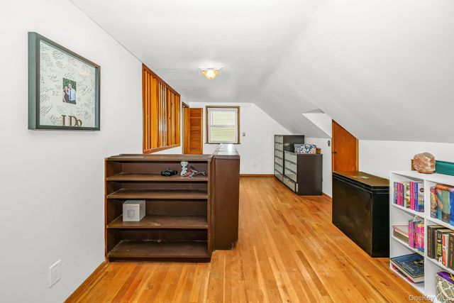 65 5th Street, Garden City Park, NY 11040