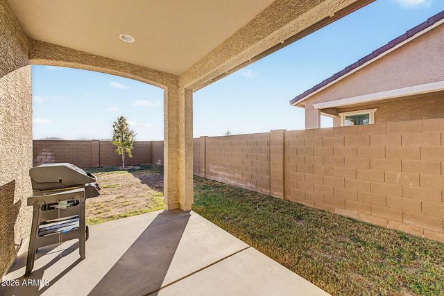 17345 W SMOKETREE Drive, Surprise, AZ 85387
