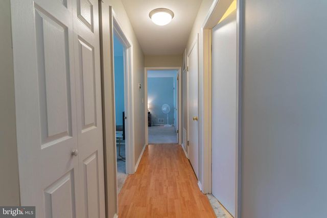 27 CHAMBORD CT, Hamilton, NJ 08619