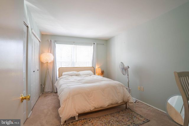 27 CHAMBORD CT, Hamilton, NJ 08619