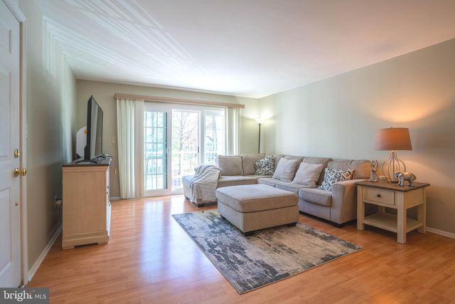 27 CHAMBORD CT, Hamilton, NJ 08619