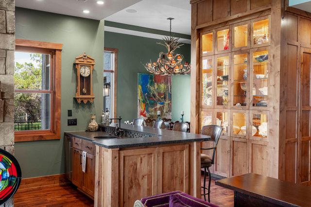 9200 Stallion DR, Austin, TX 78733