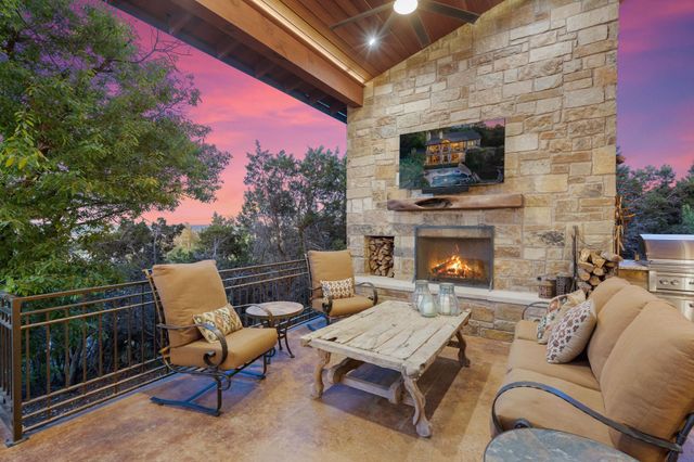 9200 Stallion DR, Austin, TX 78733