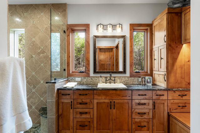 9200 Stallion DR, Austin, TX 78733