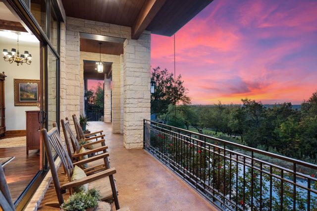 9200 Stallion DR, Austin, TX 78733