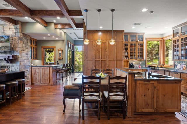9200 Stallion DR, Austin, TX 78733