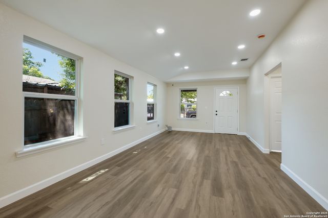 1918 Brunswick, San Antonio, TX 78211