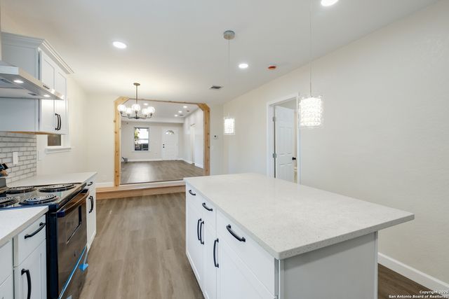 1918 Brunswick, San Antonio, TX 78211