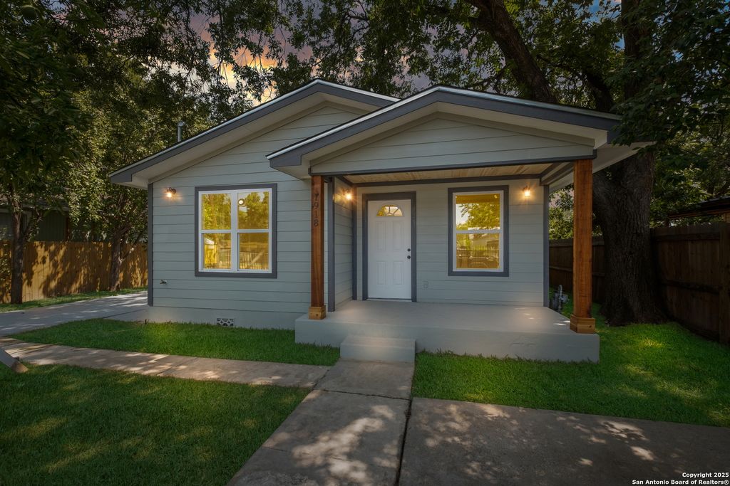 1918 Brunswick, San Antonio, TX 78211