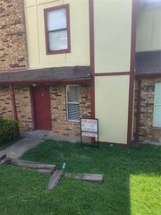 2039 W Walnut Street C, Garland, TX 75042