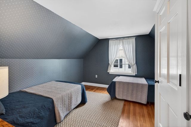 9 Stratford Rd, Andover, MA 01810