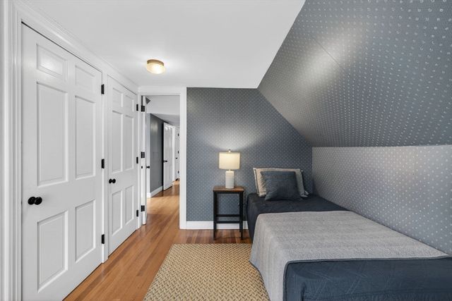 9 Stratford Rd, Andover, MA 01810