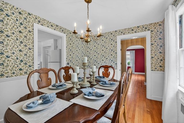 9 Stratford Rd, Andover, MA 01810