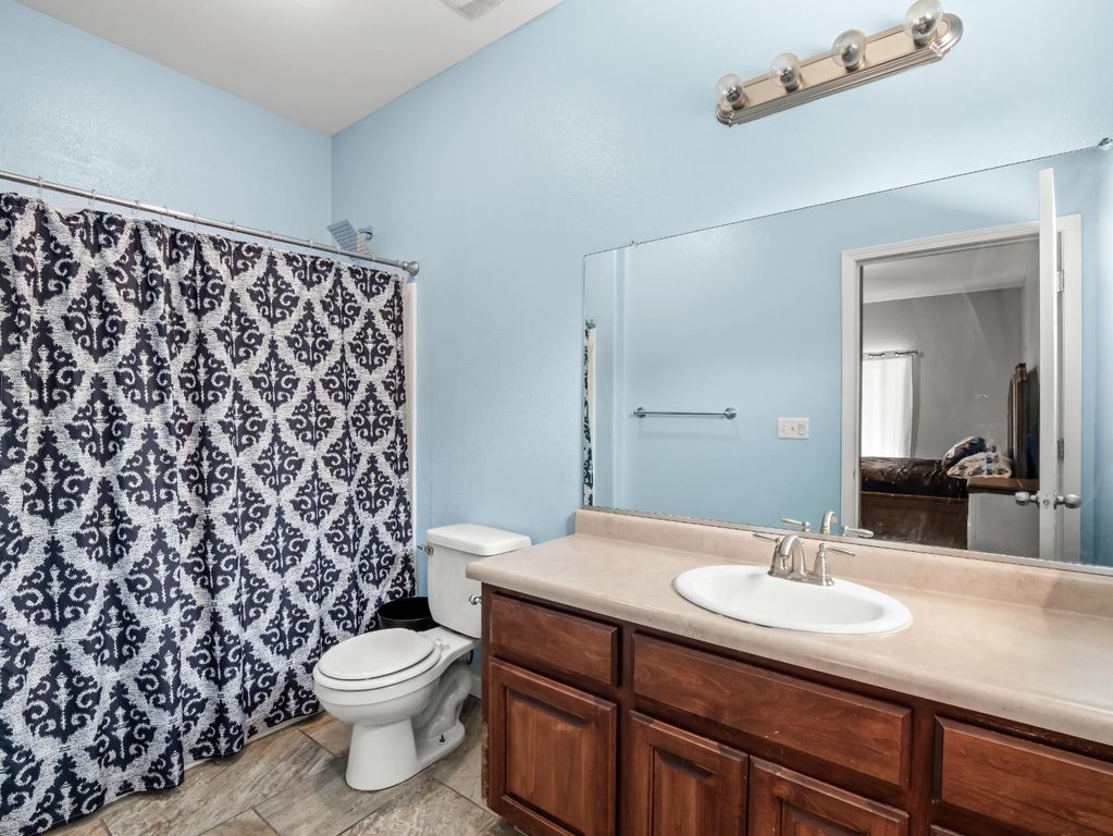 Image 15 of property listing at 337 Ramona Street, Orange Cove, CA 93646