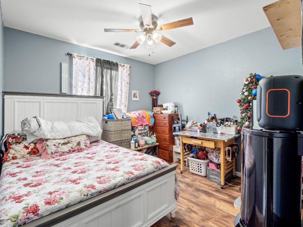 Image 20 of property listing at 337 Ramona Street, Orange Cove, CA 93646