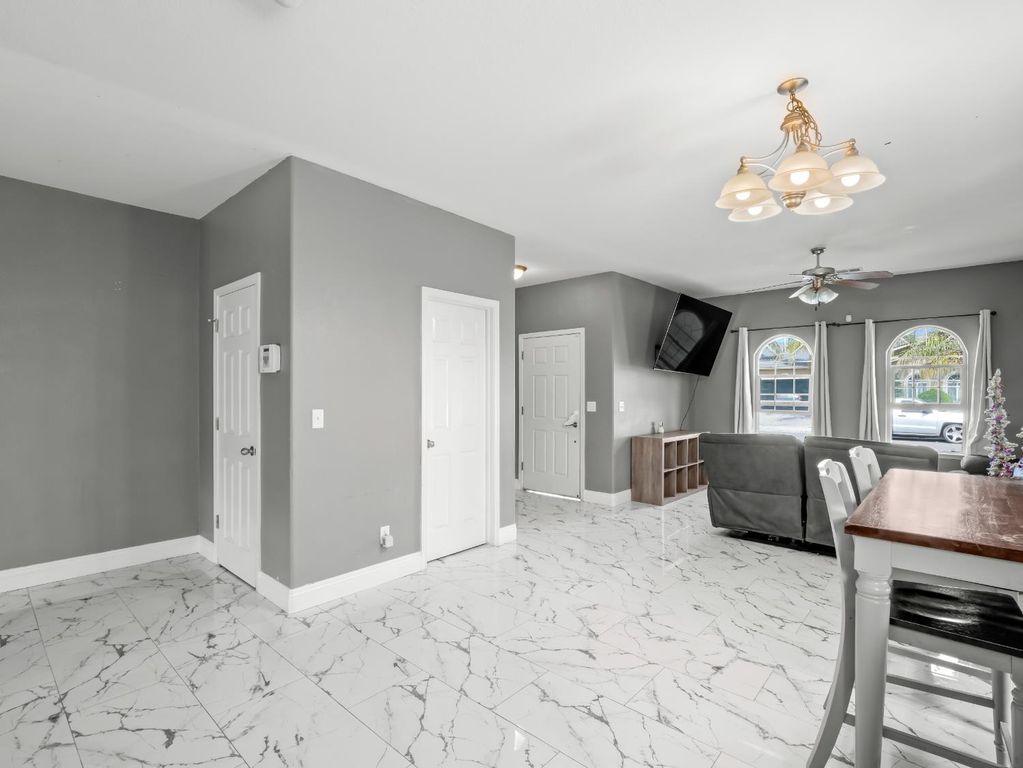 Image 8 of property listing at 337 Ramona Street, Orange Cove, CA 93646