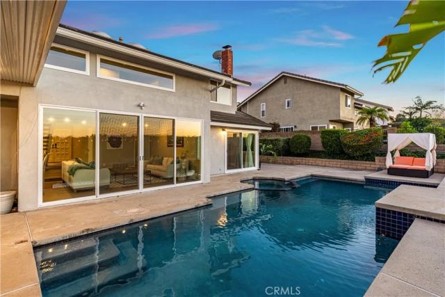 6691 E Smokewood, Anaheim Hills, CA 92807