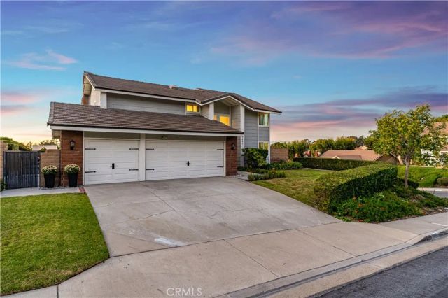 6691 E Smokewood, Anaheim Hills, CA 92807