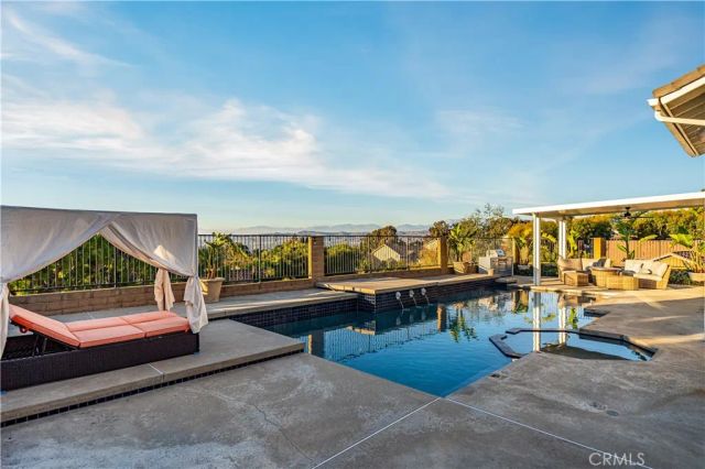 6691 E Smokewood, Anaheim Hills, CA 92807