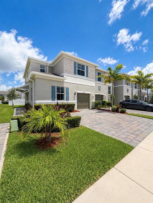 823 SE 17th Street, Homestead, FL 33034