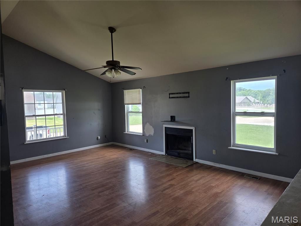 Image 7 of property listing at 3 Running River Court, Moscow Mills, MO 63362