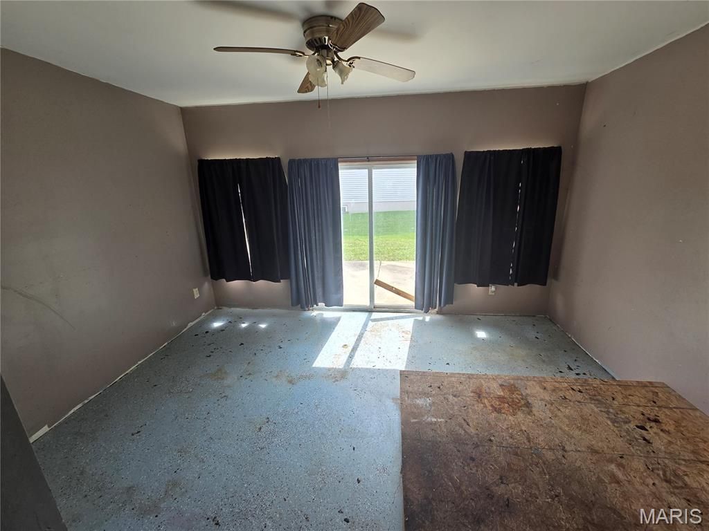 Image 9 of property listing at 3 Running River Court, Moscow Mills, MO 63362