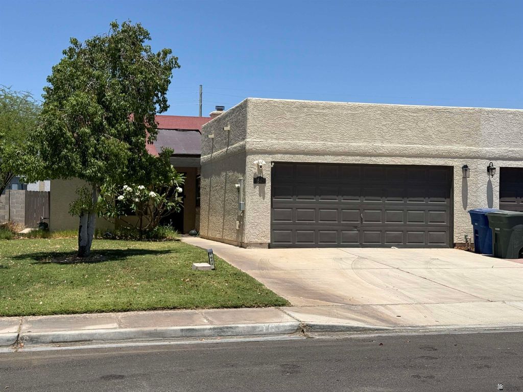 1642 W 12 Ln, Yuma, AZ 85364