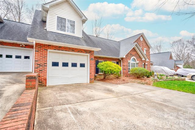 174 Columns Circle, Shelby, NC 28150