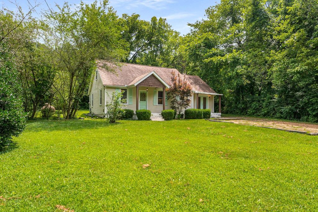 8967 Highway 100, Nashville, TN 37221