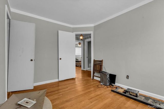 18979 Whitby Street, Livonia, MI 48152