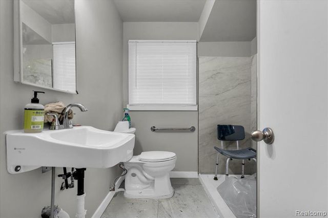 18979 Whitby Street, Livonia, MI 48152