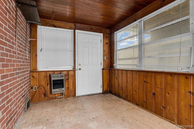 18979 Whitby Street, Livonia, MI 48152