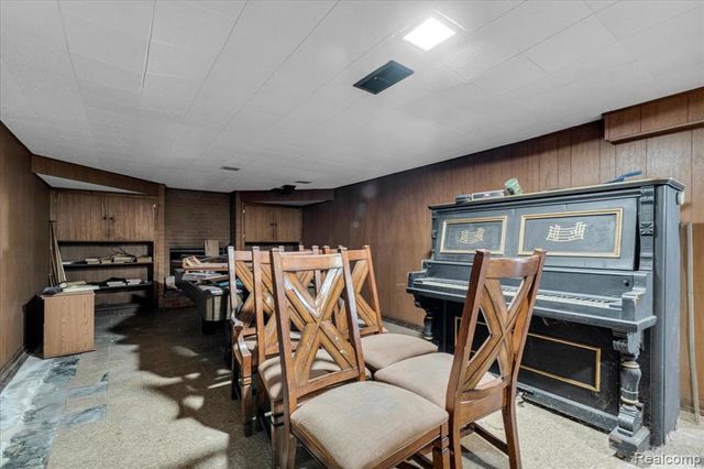 18979 Whitby Street, Livonia, MI 48152