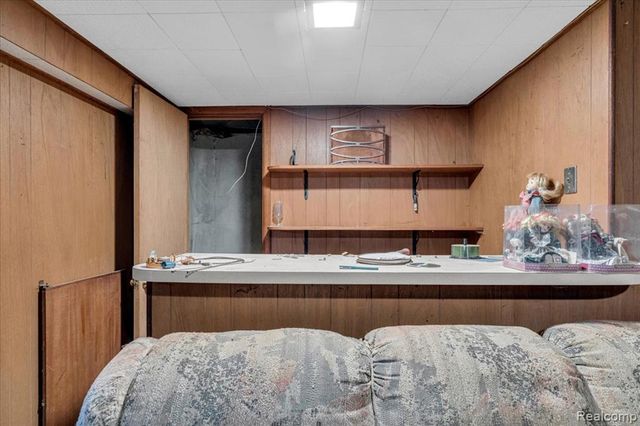 18979 Whitby Street, Livonia, MI 48152