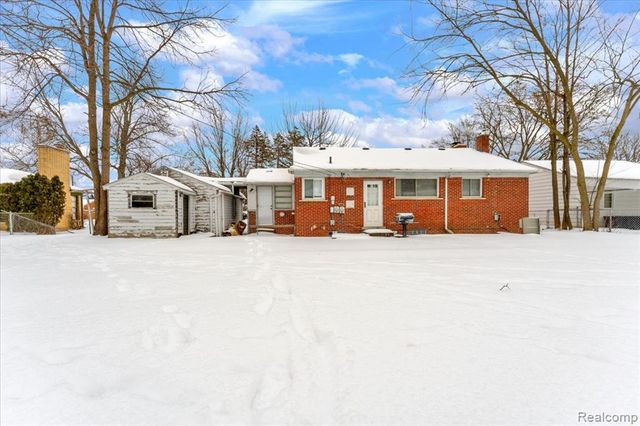 18979 Whitby Street, Livonia, MI 48152