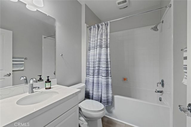 16 Serenity, Irvine, CA 92618